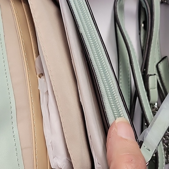 Nine West Mint Green Crossbody Bag Chain Accent Strap New In Box - Picture 5 of 10
